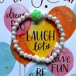 2-in-1 green and white clay bead bracelet